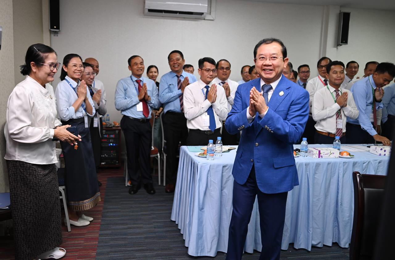    រដ្ឋមន្ដ្រី ឈាង រ៉ា ស្នើដល់មន្ដ្រីសុខាភិបាលទូទាំងប្រទេស ត្រូវបង្កើនការយកចិត្តទុកដាក់ប្រចាំការបម្រើសេវាជូនប្រជាពលរដ្ឋ ក្នុងអំឡុងពិធីបុណ្យចូលឆ្នាំថ្មីប្រពៃណីជាតិ