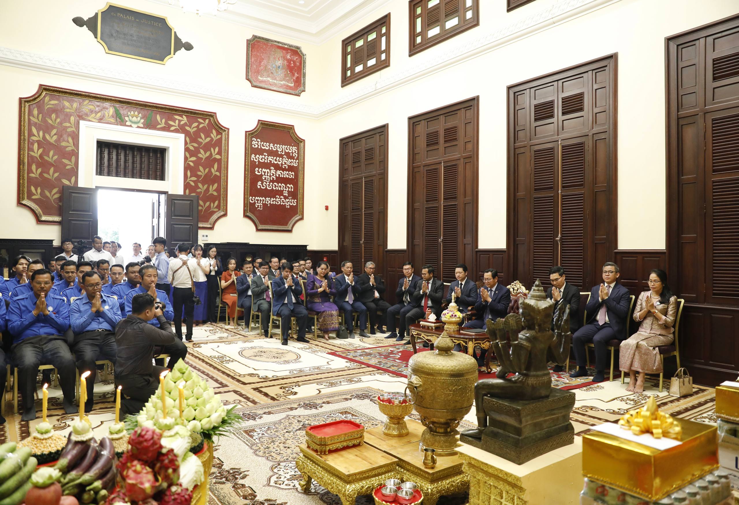 fn-2025-10-01-04-35-40-507